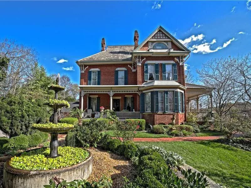 Cisler Terrace Mansion in Marietta, Ohio