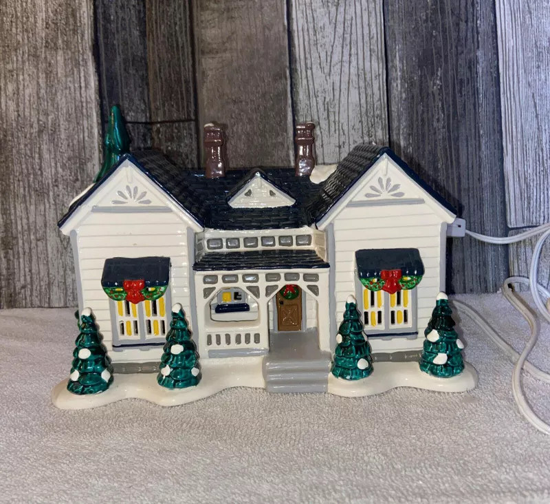 Department 56 Grandma's Cottage Vintage Decoration