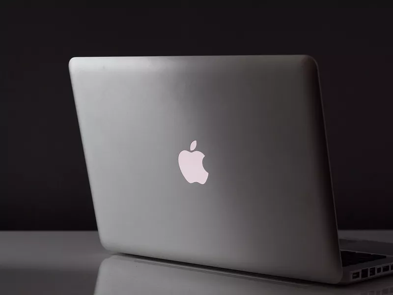 Apple Laptop