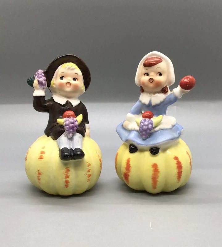 Vintage Norcrest Japan Thanksgiving Pilgrims Salt and Pepper Shakers