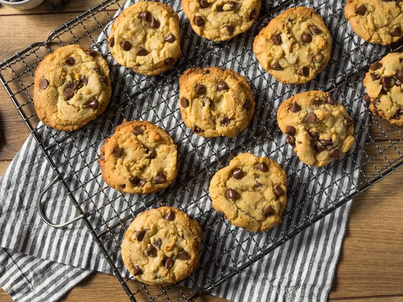 Homemade Warm Chocolate Chip Cookies