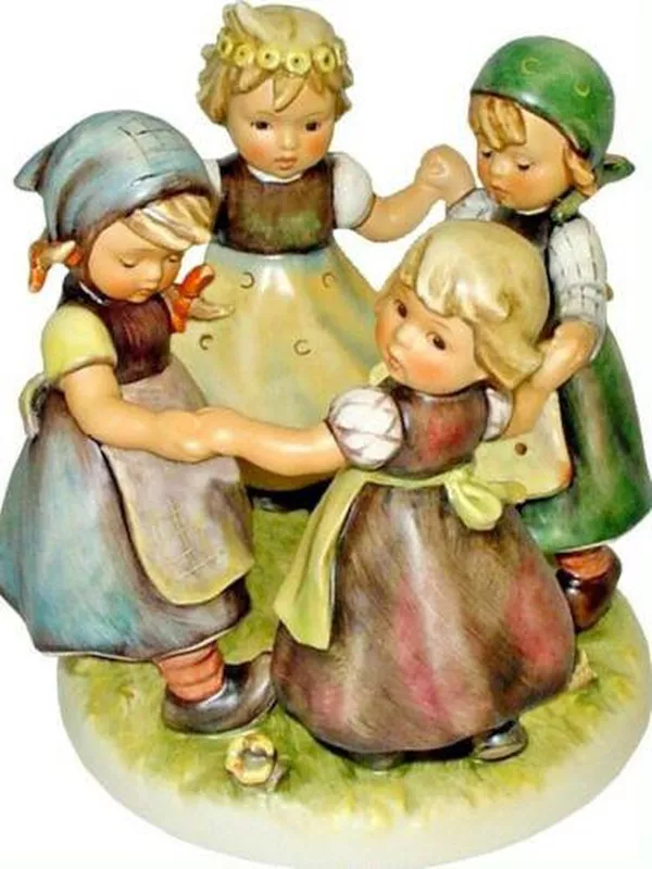 Ring Around the Rosie Hummel figurine