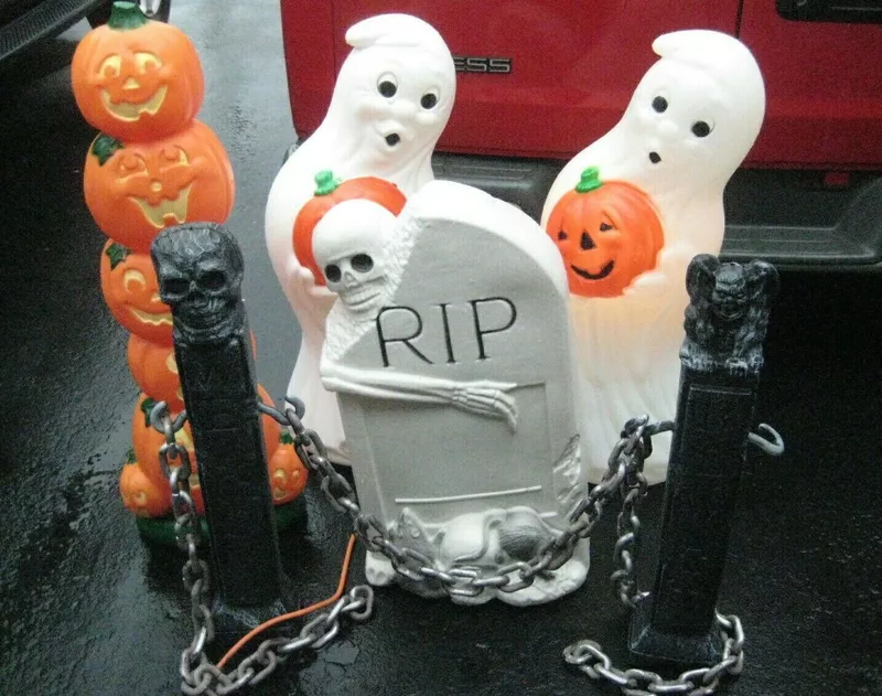 Vintage Halloween Blow Mold Yard Decor