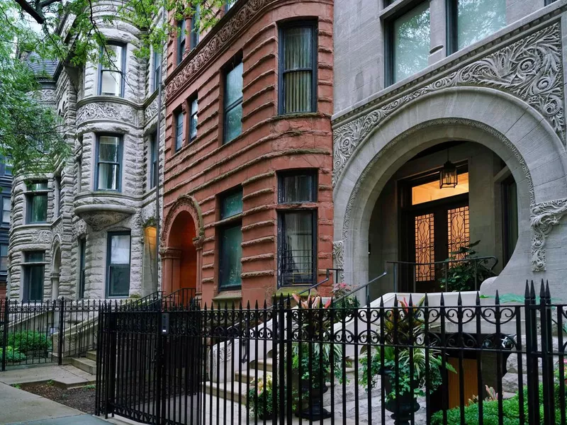 19th century townhouses in Chicago