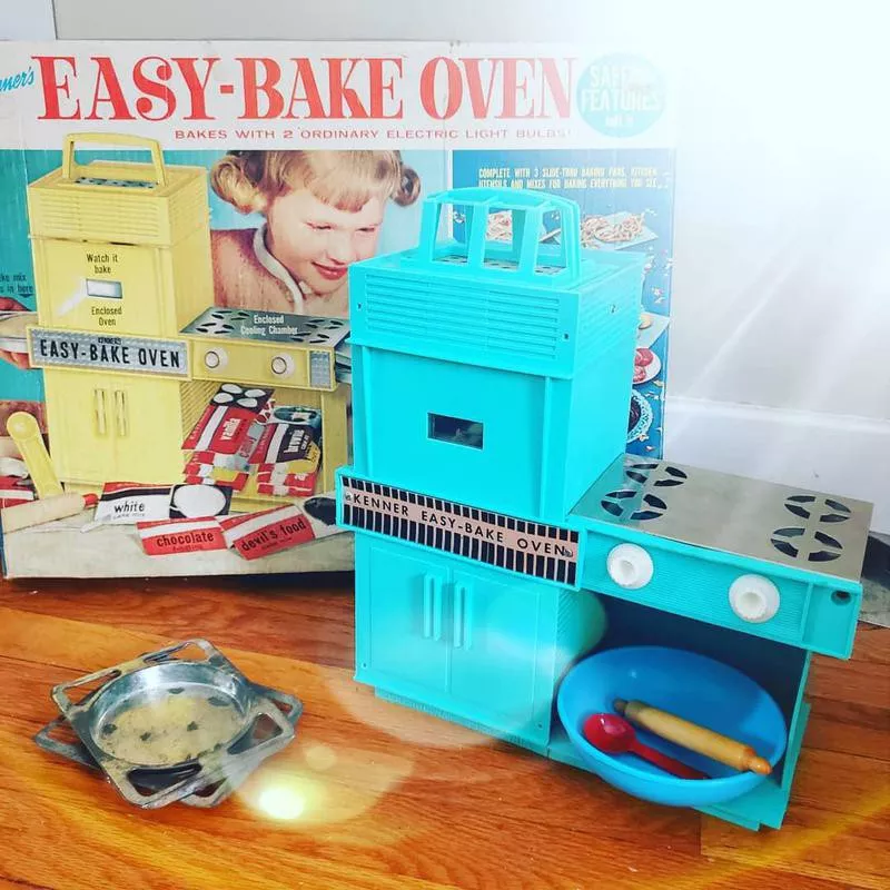 Easy-Bake Oven