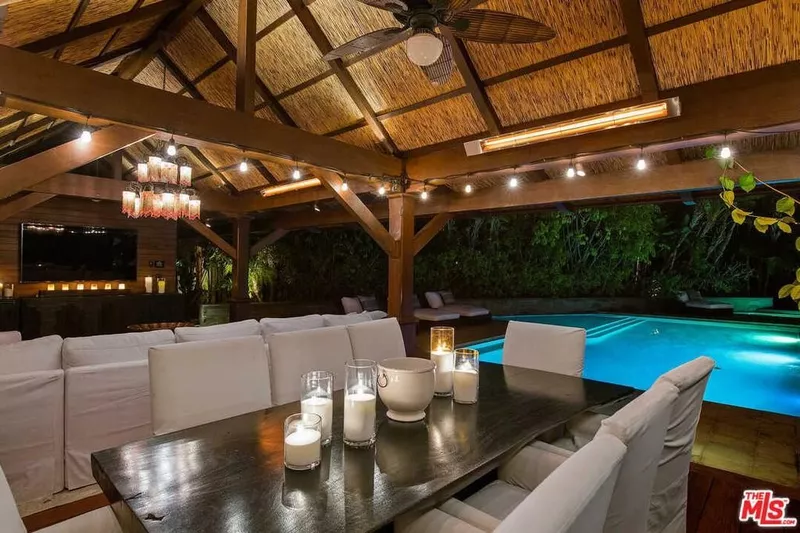 Matt Damon's cabana