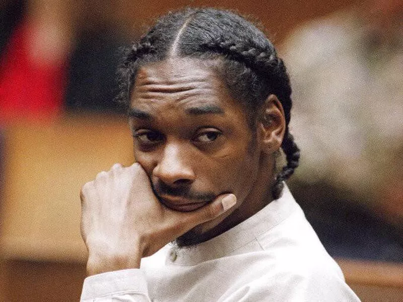 snoop in court