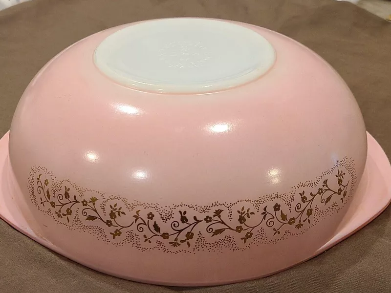 Pink Duchess Pyrex bowl