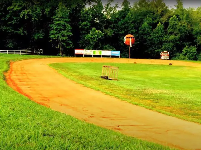 Dirt track racing