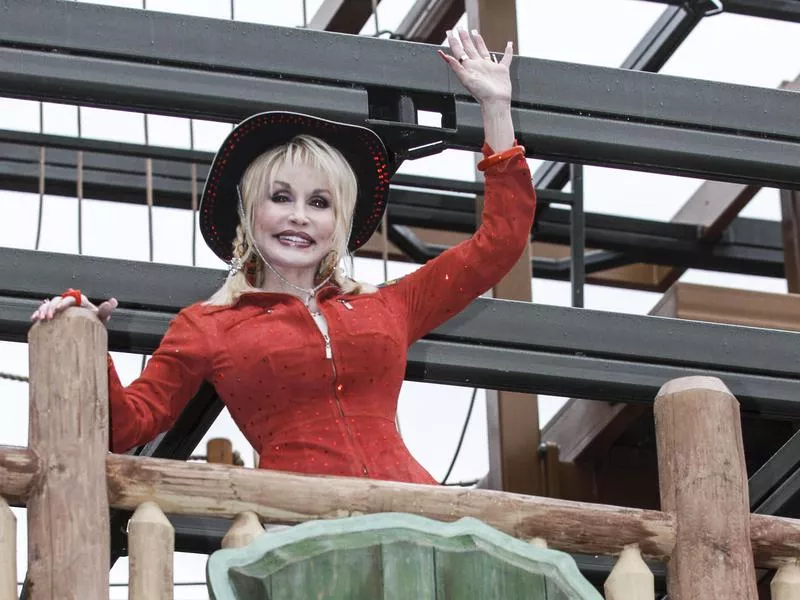 dollywood dolly parton