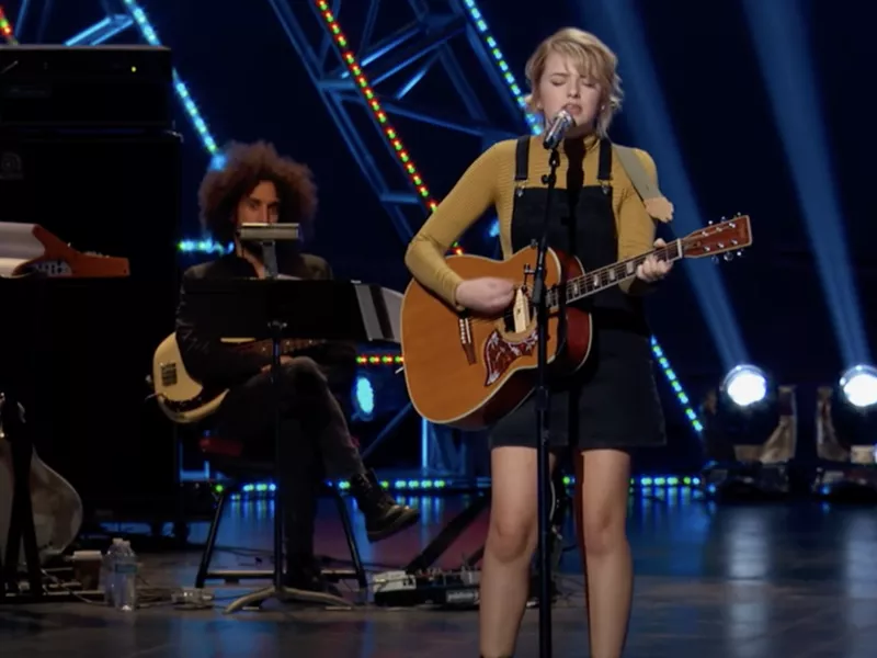 Maddie Poppe performing on American Idol