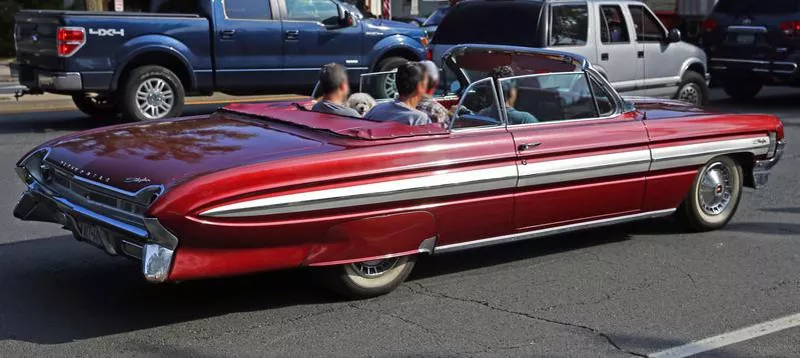 1961 Oldsmobile Starfire