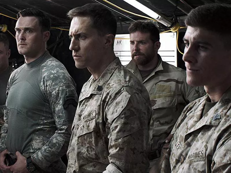 Bradley Cooper, Cory Hardrict, Owain Yeoman, Joel Lambert, Tony Nevada, and Brett Edwards in American Sniper (2014)