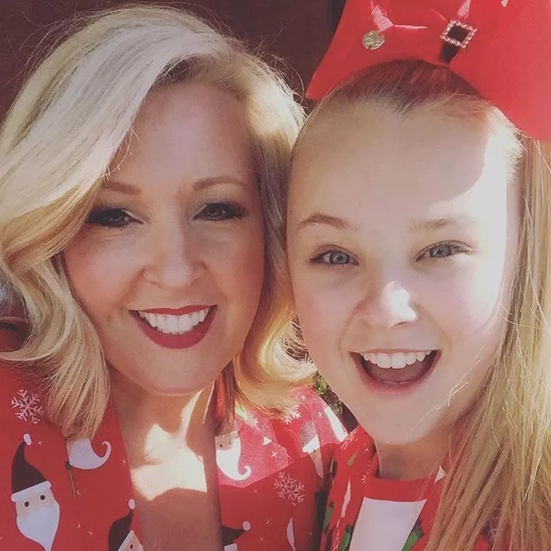 JoJo Siwa and her mom