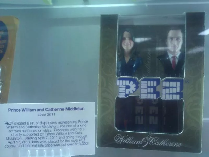 William and Kate Pez dispenser