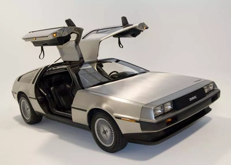 DMC-12 DeLorean