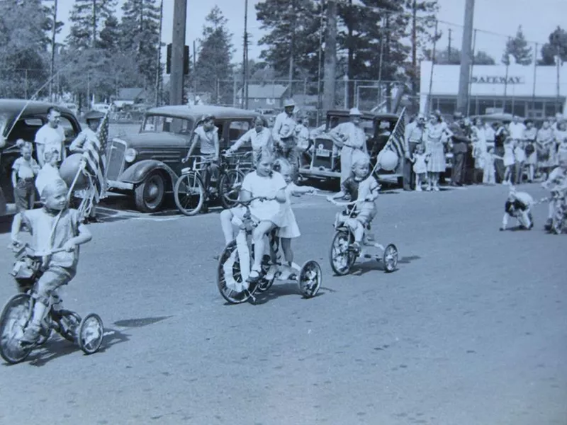 Kids on bikes