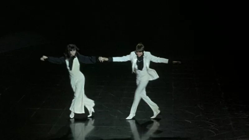 Head dance sequence