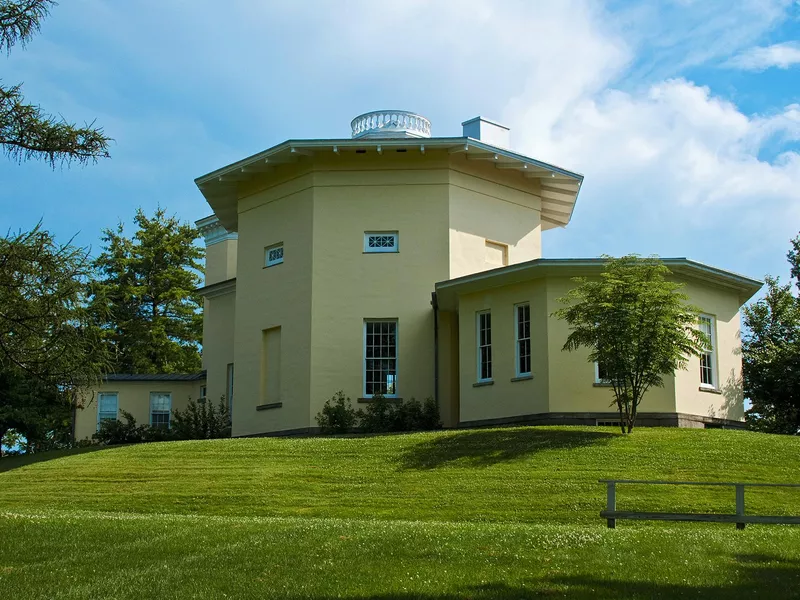 Octagon Observatory at Amherst College