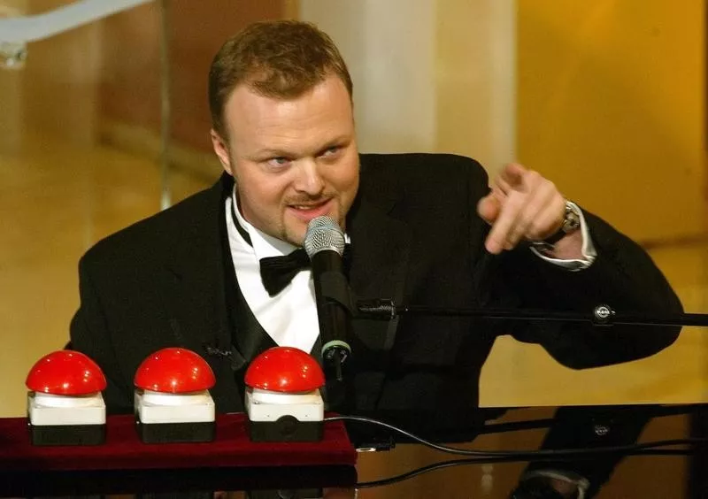 Stefan Raab speaking in the mic