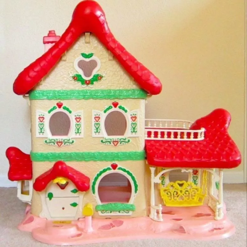 Strawberry Shortcake Berry Happy Home Dollhouse