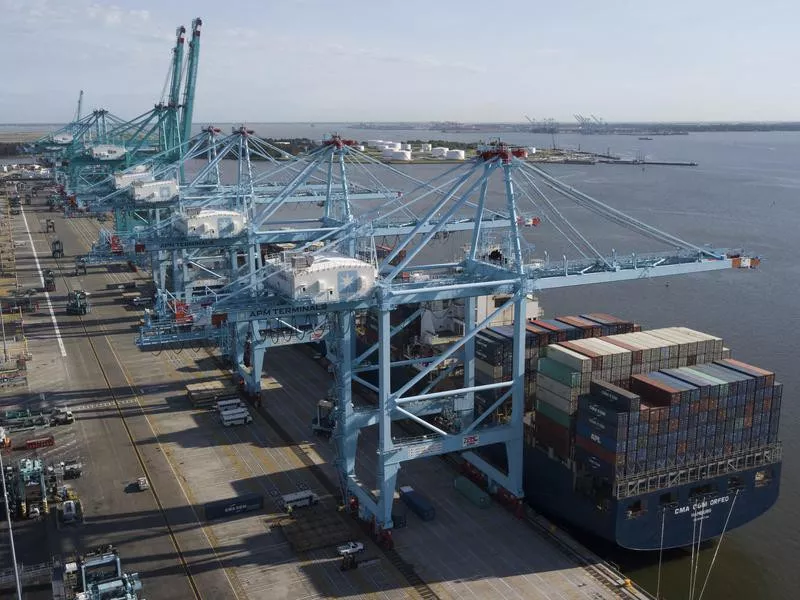 Container ship at the Virginia International Gateway terminal in Norfolk