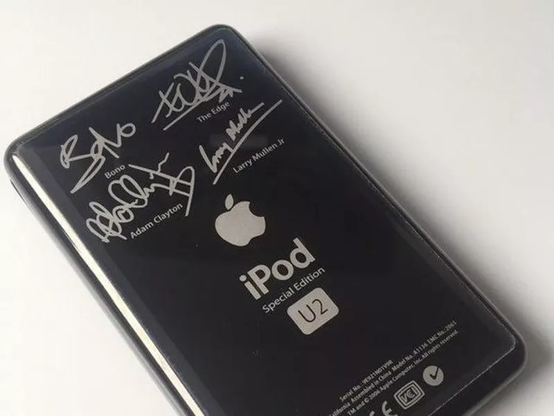 U2 iPod back