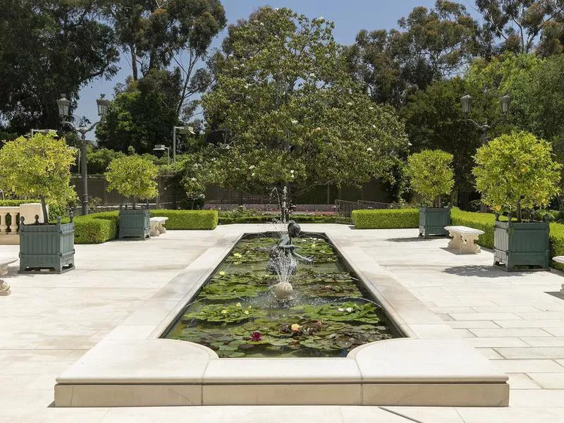 Fountain at The Manor in Los Angeles