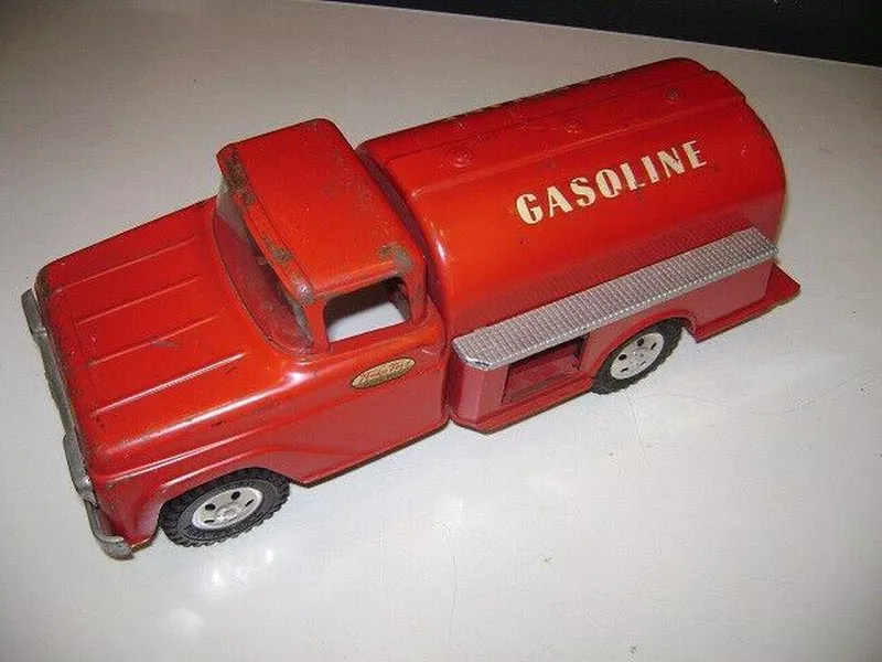 Tonka Toy Gasoline Oil Tanker Trunk No. 33