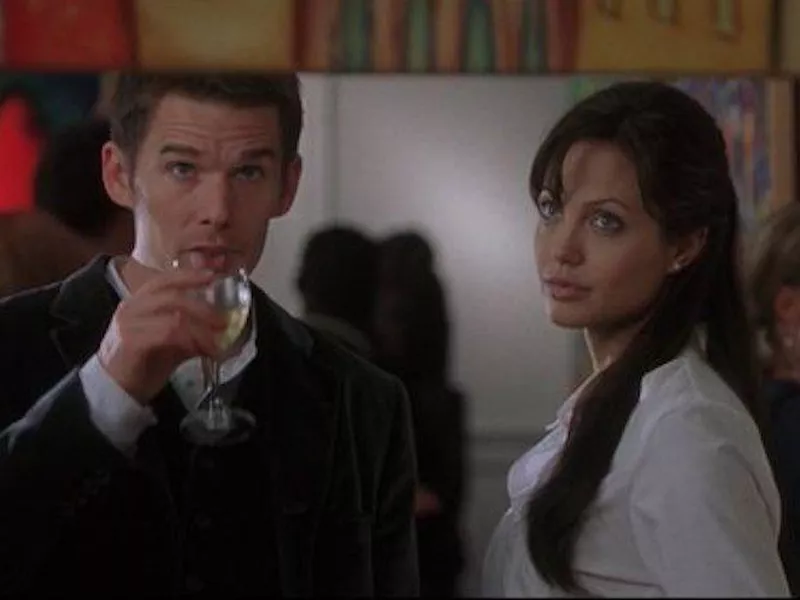 Ethan Hawke and Angelina Jolie in Taking Lives