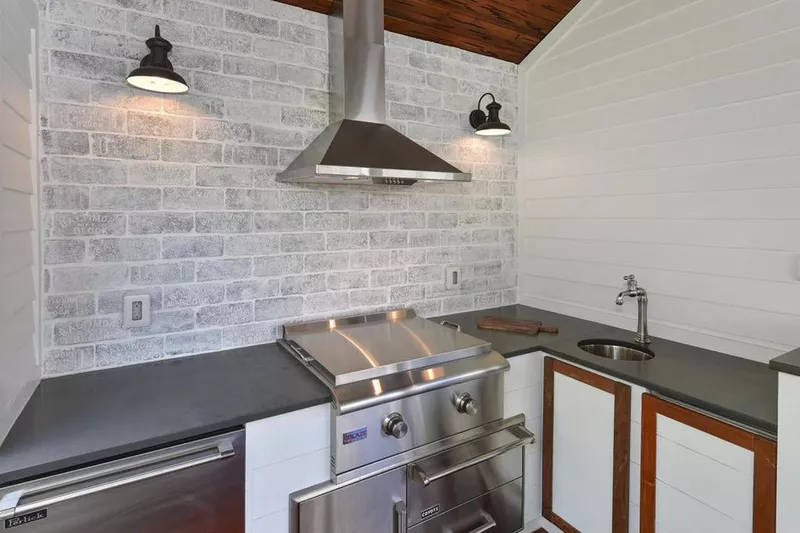 Dale Earnhardt Jr.'s outdoor kitchen