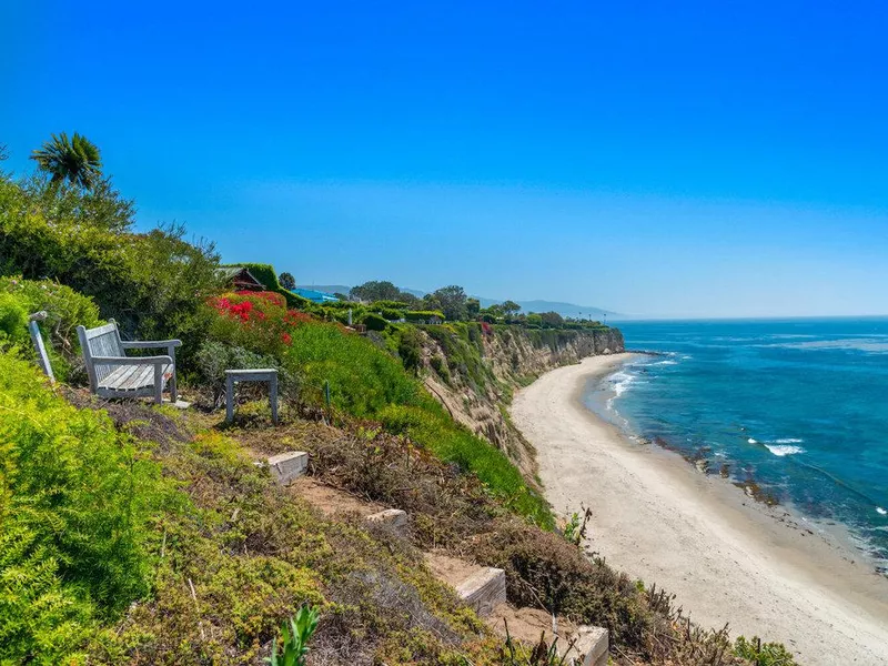 Point Dume Neighborhood Malibu view