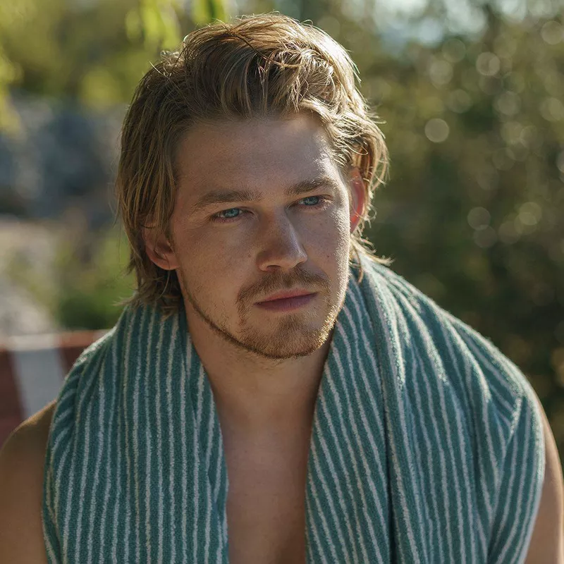 Actor and model Joe Alwyn