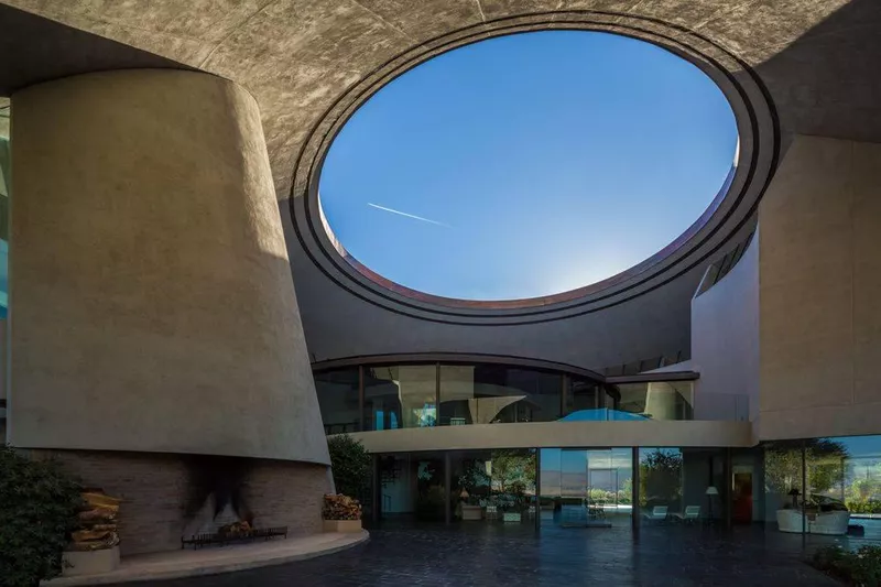 Lautner house interior