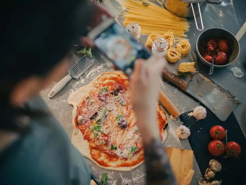 Smartphone photo of pizza making