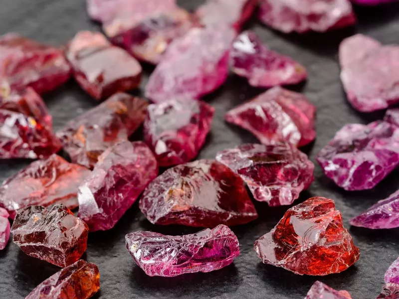 Rhodolite garnet