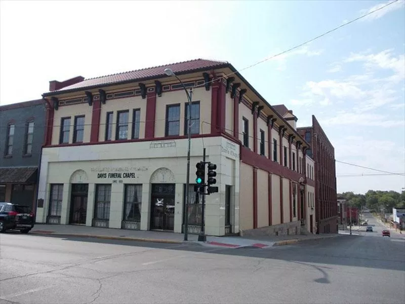 Davis Funeral Chapel