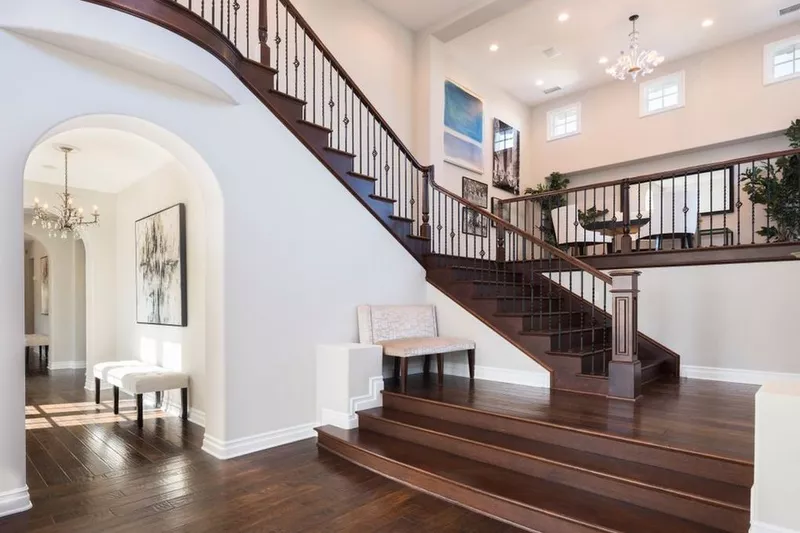 Staircase in entryway