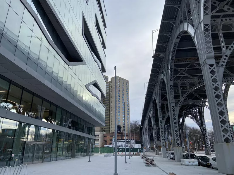 Henry R. Kravis Hall at Columbia Business School next to the arches of the Riverside Drive Viaduct in New York City