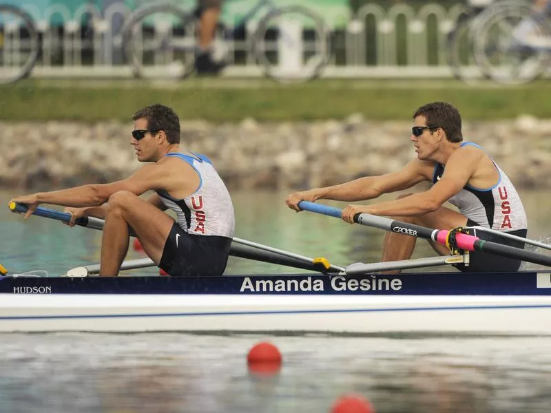 Winklevoss twins rowing